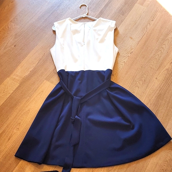 DKNY Casual Dress - Picture 5 of 6